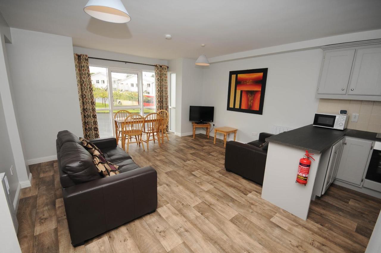 גלוואיי Dunaras Holiday Village מראה חיצוני תמונה
